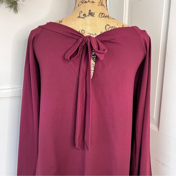 Susana Monaco Burgundy Off the Shoulder Bell Sleeve Tie Back Top - Picture 5 of 10